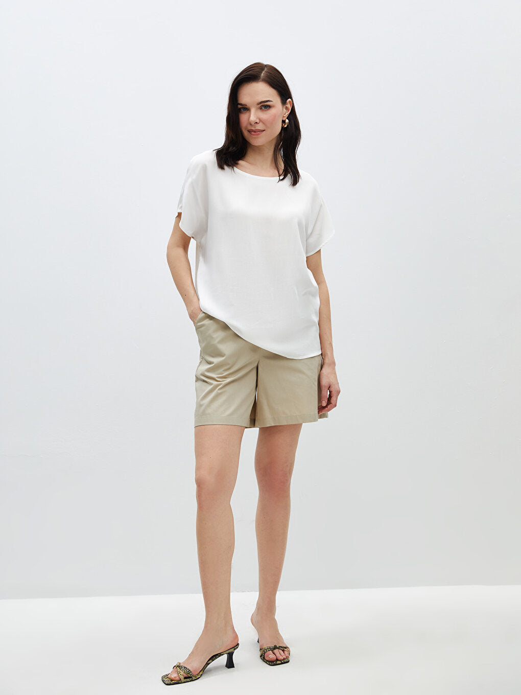 Crew Neck Plain Short Sleeve Women's Blouse