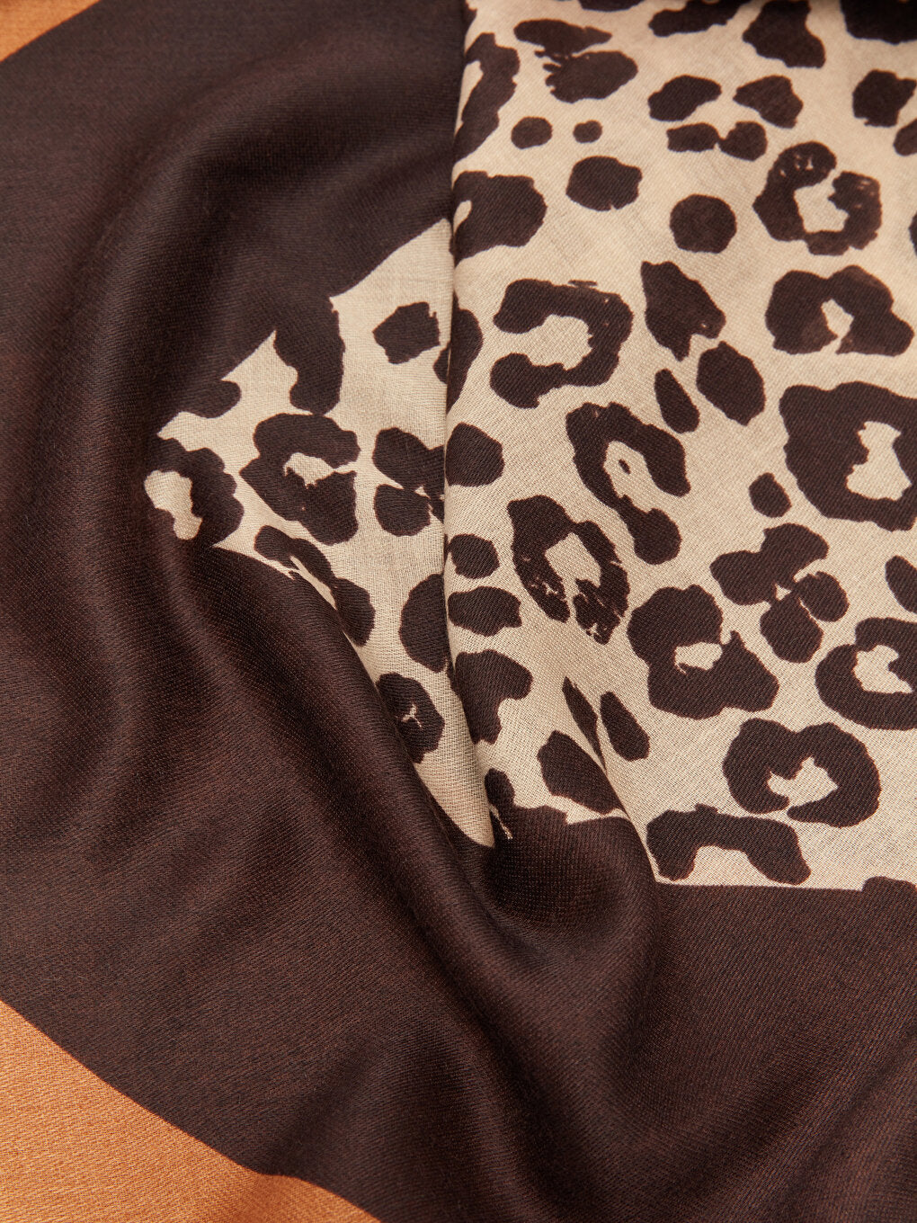 Leopard Patterned Women's Shawl